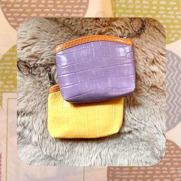 🆕 🎉 set of 2 embossed coin purses pouches in pastel yellow & pastel purple - Picture 1 of 12